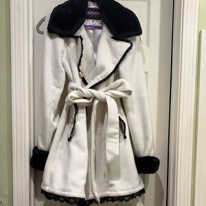 *** SOLD *** Like New Chic White and Black Women's Trench Coat